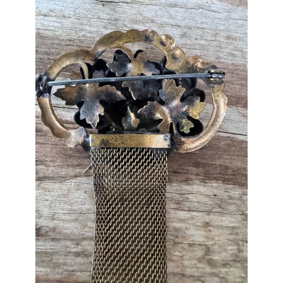 Antique Gold-Toned Mesh Chatelaine Brooch With Floral Motif & Decorative Engrave - Picture 6 of 7